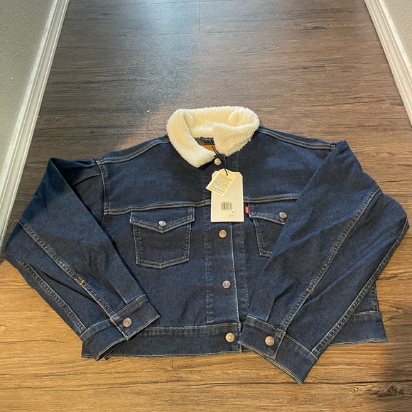 Levi’s | Warm Pleat Sleeve Sherpa Jacket - Warm Feeling - Picture 3 of 9